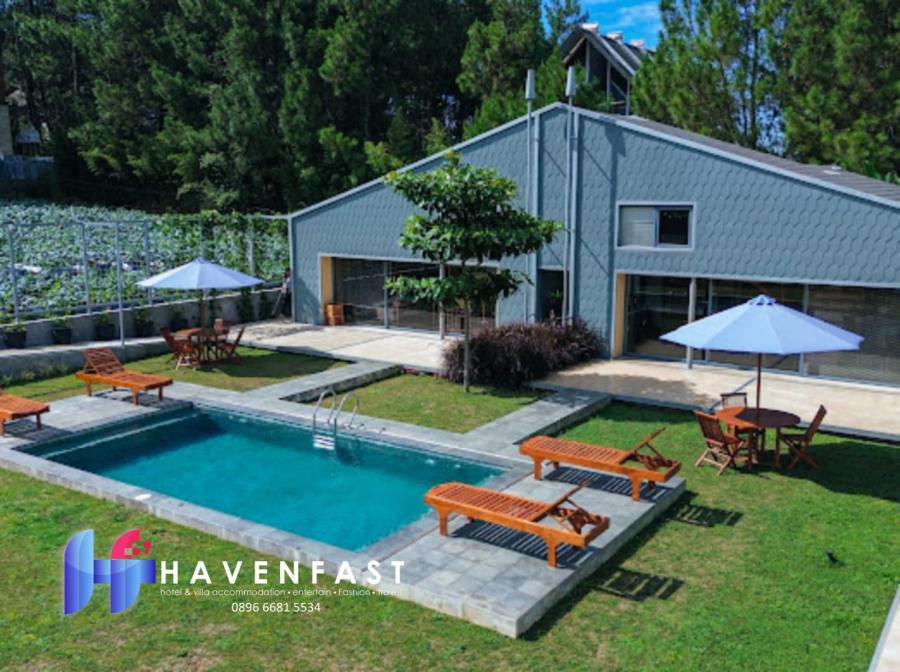 Villa The Haven III by Vila Istana Bunga